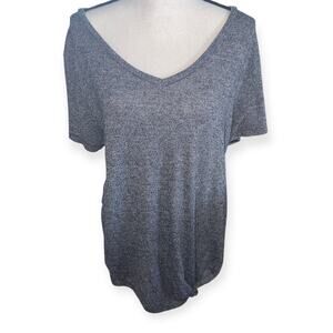 Long and Stretchy Grey Shirt